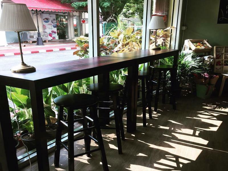 Folk Poshtel Silom Bed & Breakfast Bangkok Bagian luar foto