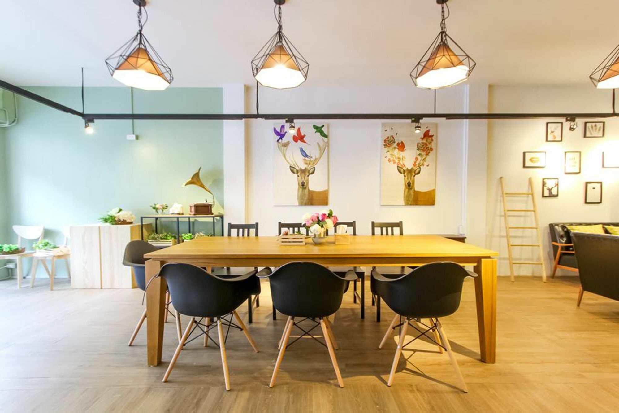 Folk Poshtel Silom Bed & Breakfast Bangkok Bagian luar foto