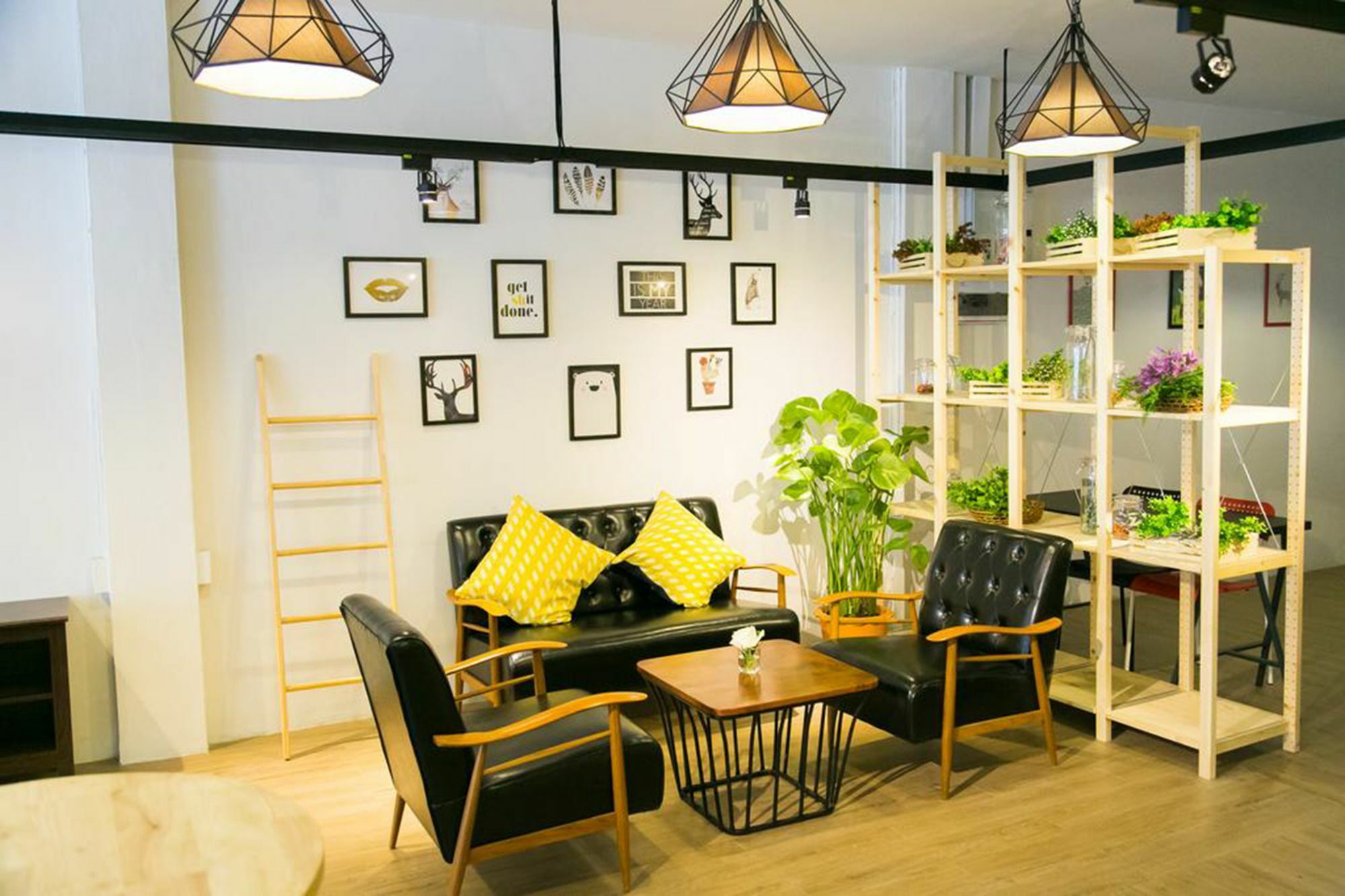 Folk Poshtel Silom Bed & Breakfast Bangkok Bagian luar foto
