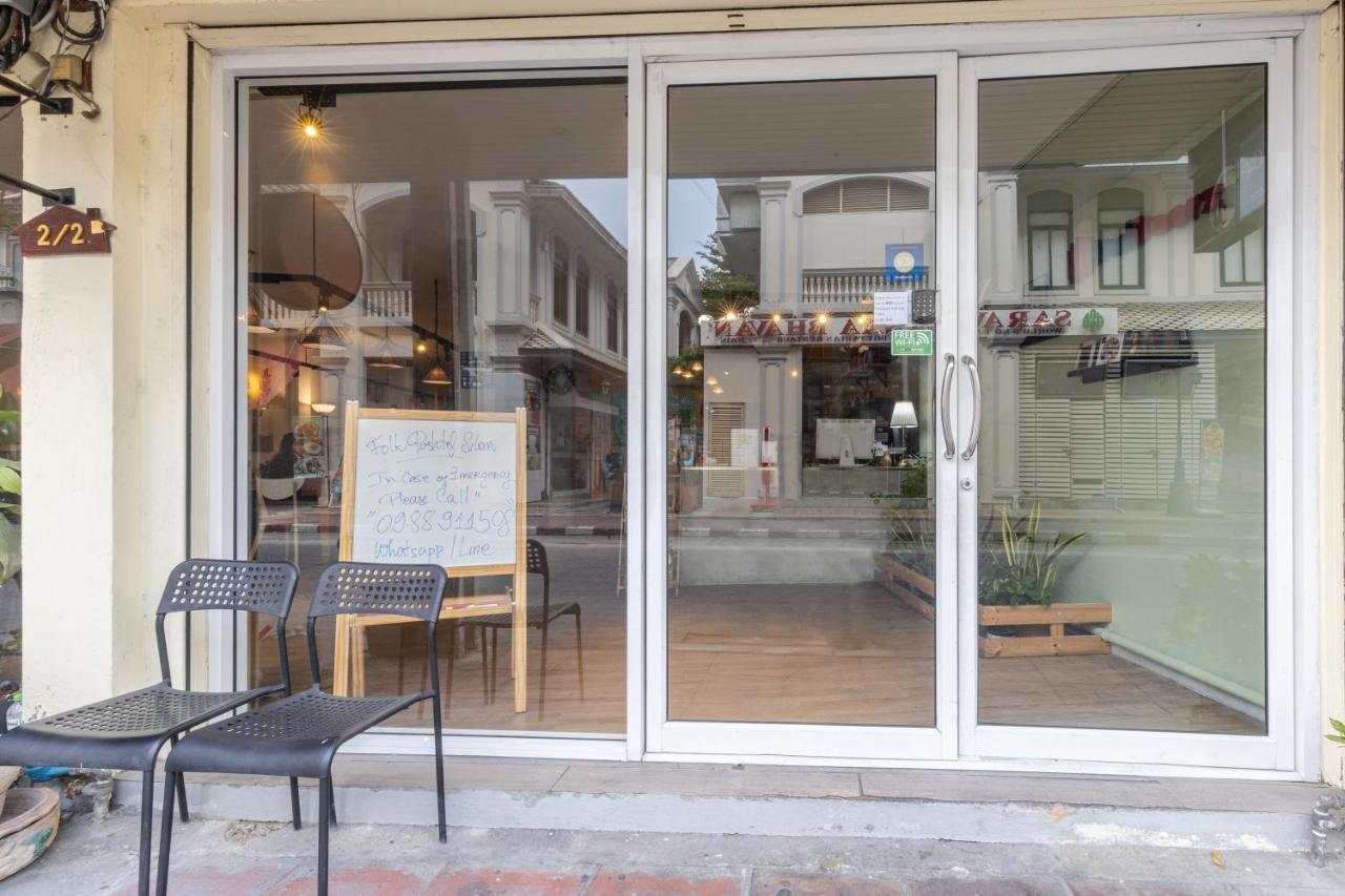 Folk Poshtel Silom Bed & Breakfast Bangkok Bagian luar foto